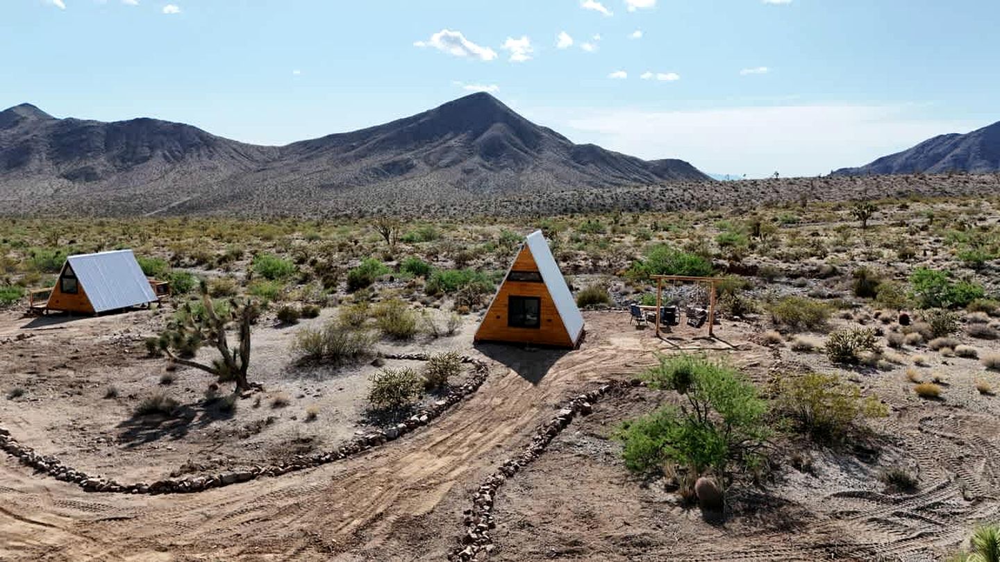 Secluded Off-Grid Tiny Home with Stargazing Views Near Grand Canyon, Valle, Arizona