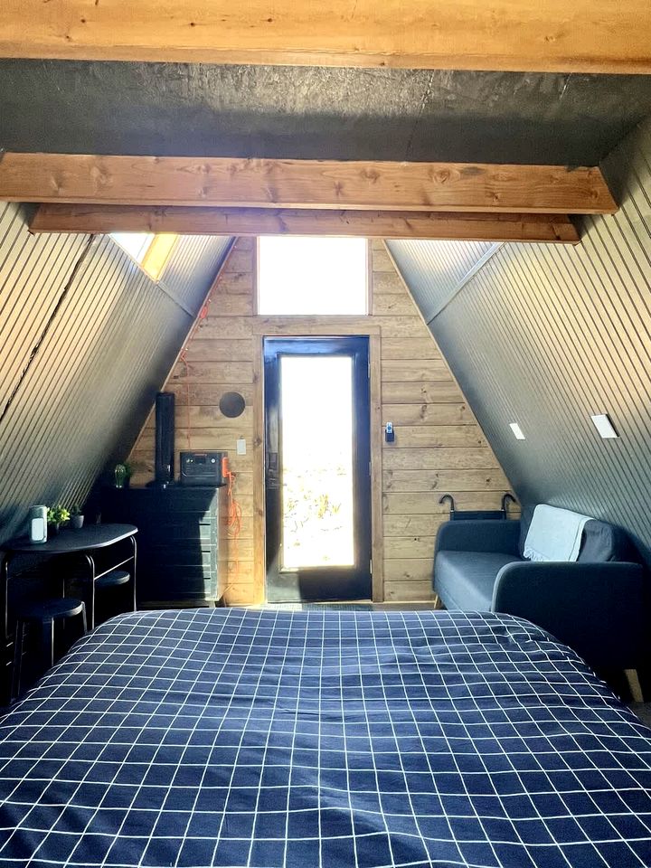 Secluded Off-Grid Tiny Home with Stargazing Views Near Grand Canyon, Valle, Arizona