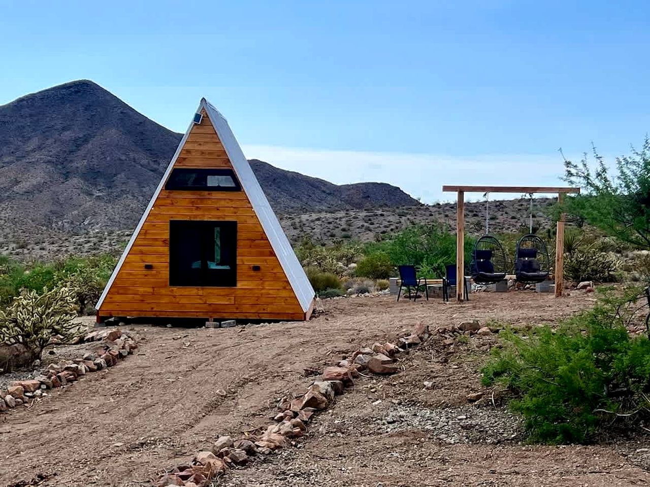 Secluded Off-Grid Tiny Home with Stargazing Views Near Grand Canyon, Valle, Arizona