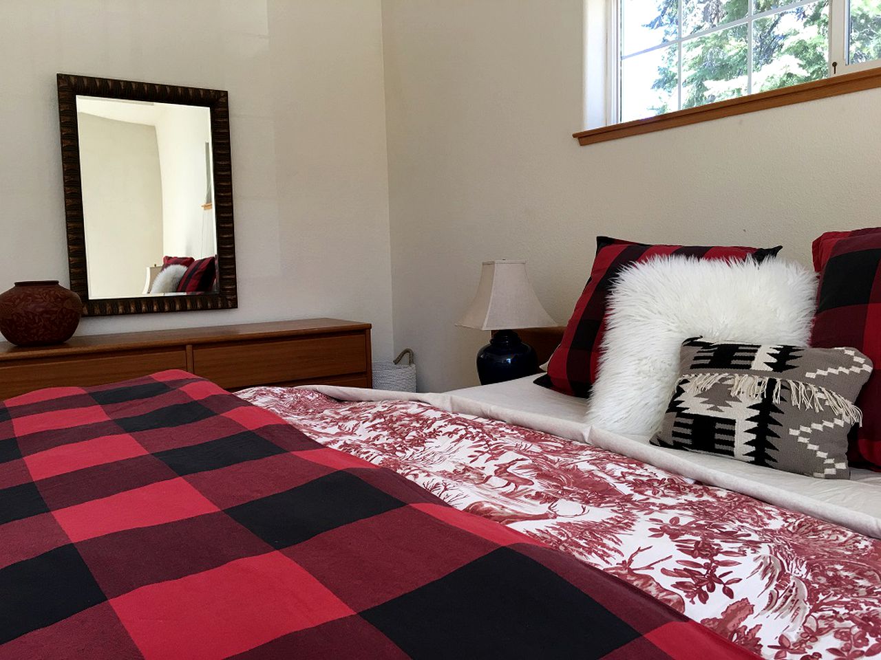 Stately Forest Cabin for Eight Guests near Kings Beach on Lake Tahoe, California