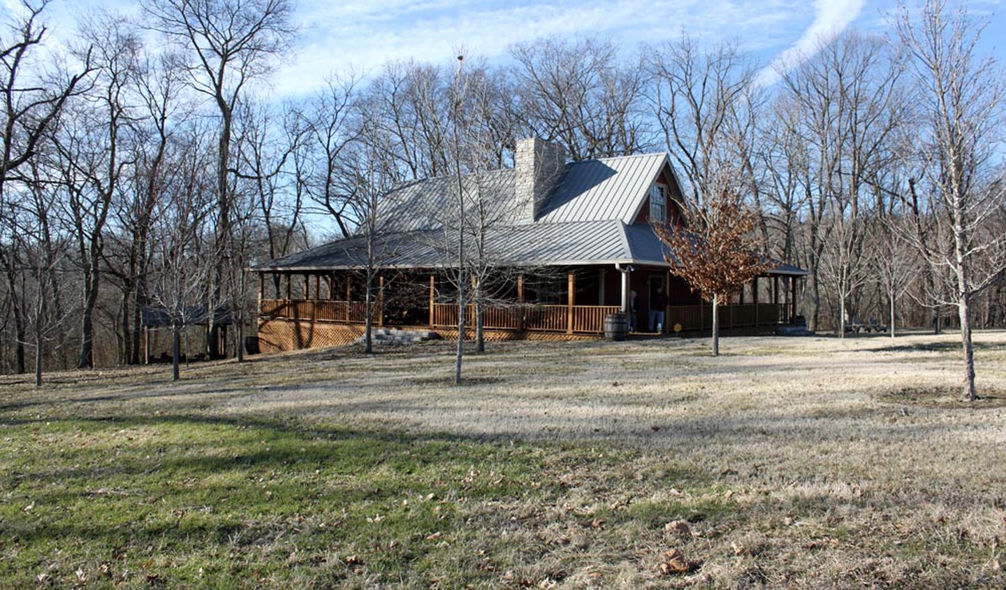 Idyllic Cabin Rental on a Charming Farm near White House, Tennessee