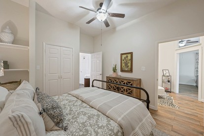 Industrial-Chic Cottage Retreat with Outdoor Space Near Kyle Field & Easterwood Airport in Dr. College Station, Texas - Photo 2
