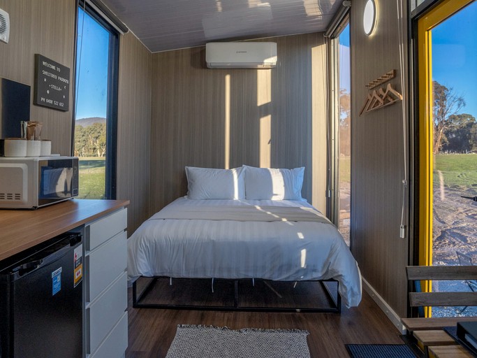 Tiny Houses (Australia, Warrenmang, Victoria)