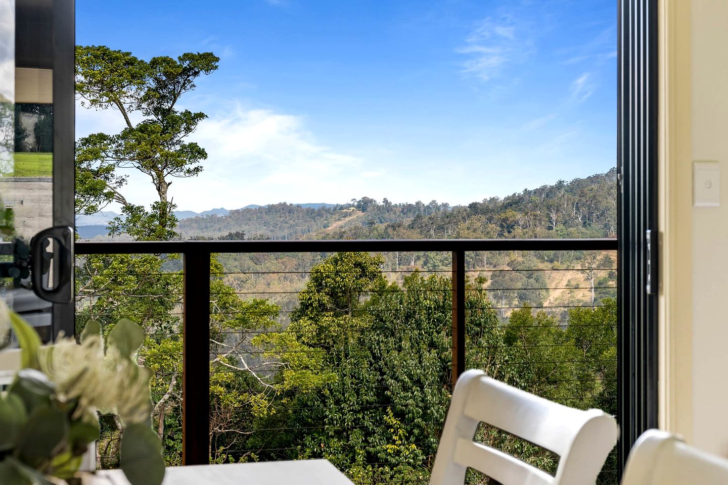 Romantic Chalet with Spa and Panoramic Views near Lake Cressbrook, Crows Nest QLD