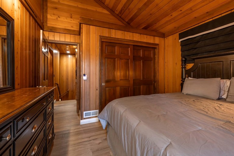 Cabins (United States of America, Big Bear Lake, California)