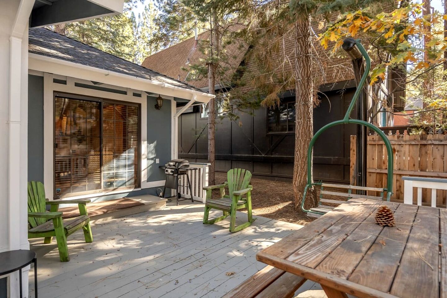 Wonderful Cabin Nestled Amidst Trees with Foosball and Hot-tub in Big Bear Lake, California