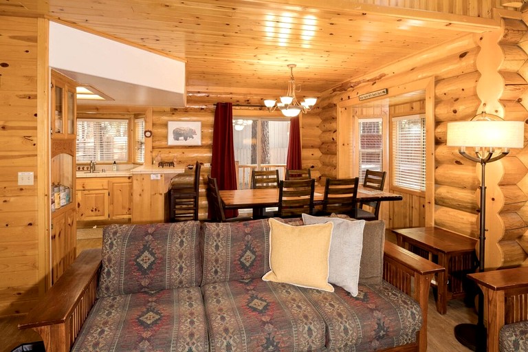 Cabins (United States of America, Big Bear Lake,California)