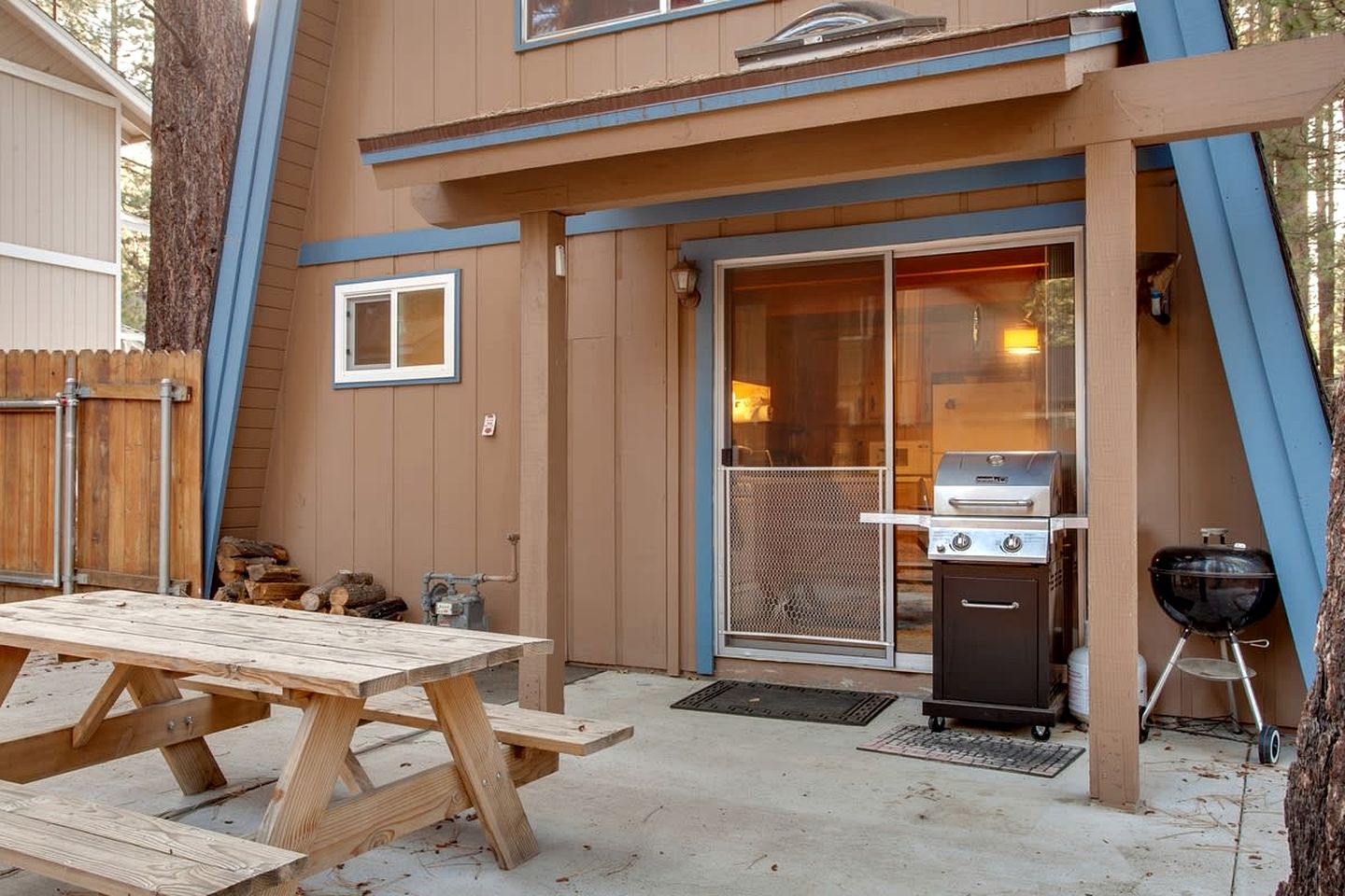 Unique Cabin with BBQ and Picnic Space in Big Bear Lake