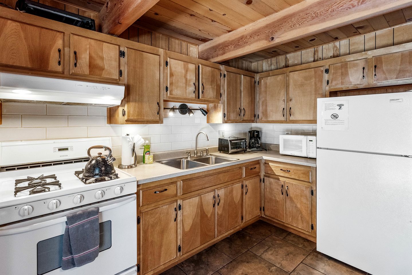 Unique Cabin with BBQ and Picnic Space in Big Bear Lake