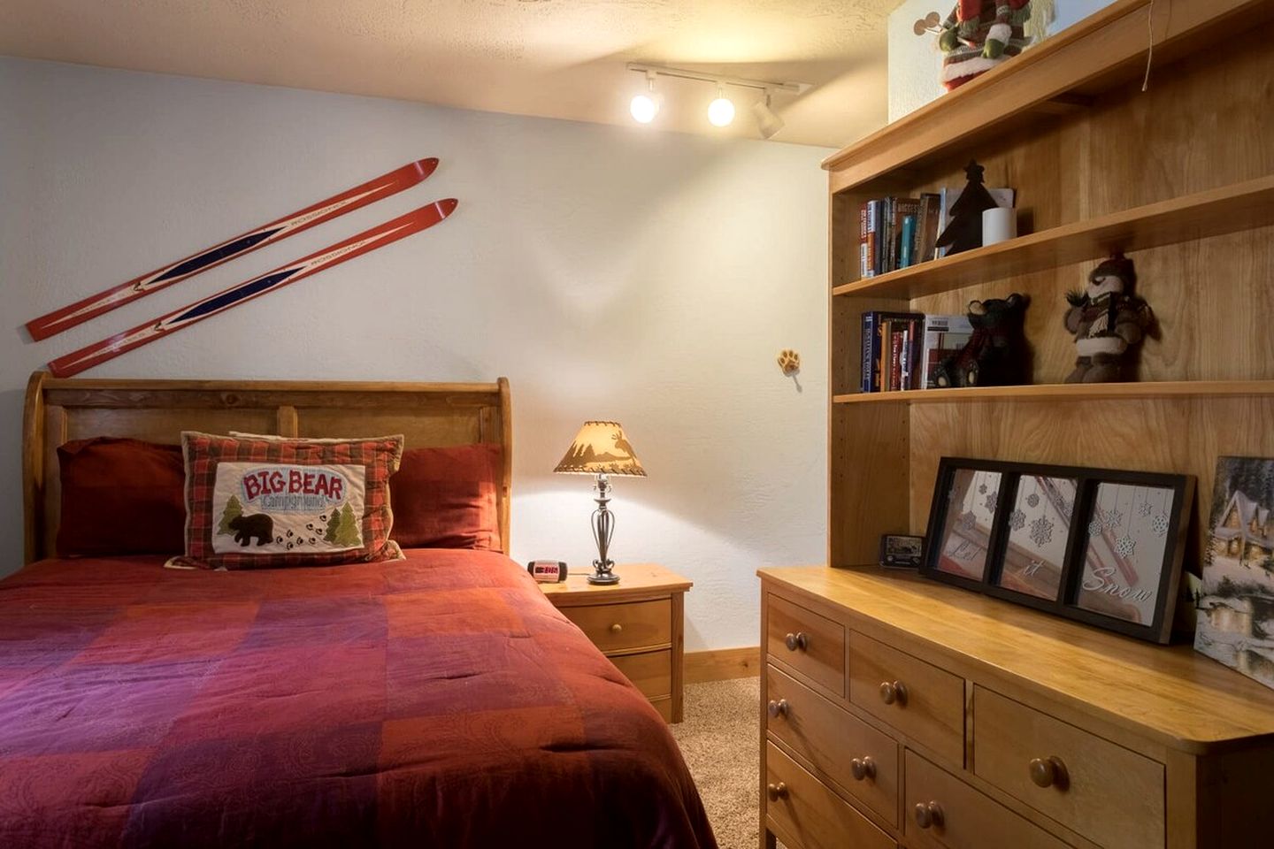 Fantastic Cabin with Hot-tub and Barbecue in Big Bear Lake, California
