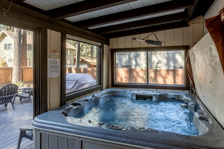 Cabins (United States of America, Big Bear Lake, California)