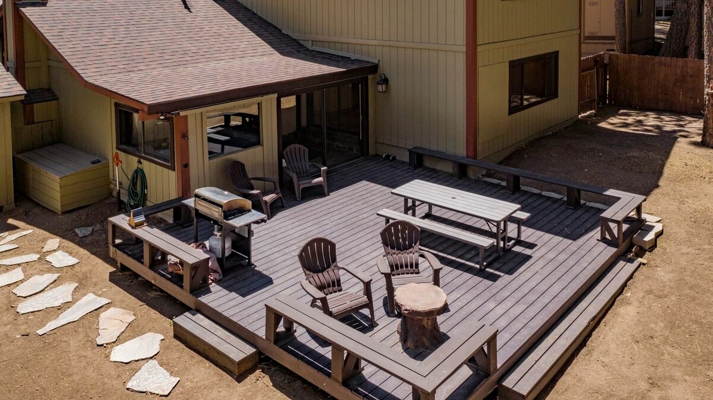 Fantastic Cabin with Hot-tub and Barbecue in Big Bear Lake, California