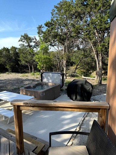 Cabins (United States of America, Canyon Lake, Texas)