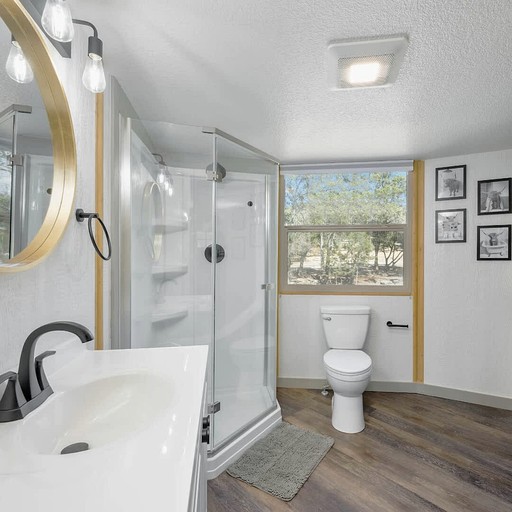 Cabins (United States of America, Canyon Lake, Texas)