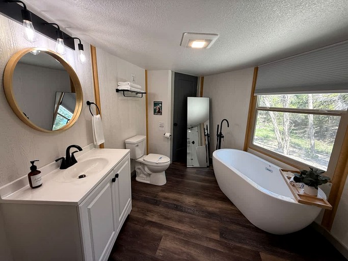 Cabins (United States of America, Canyon Lake, Texas)