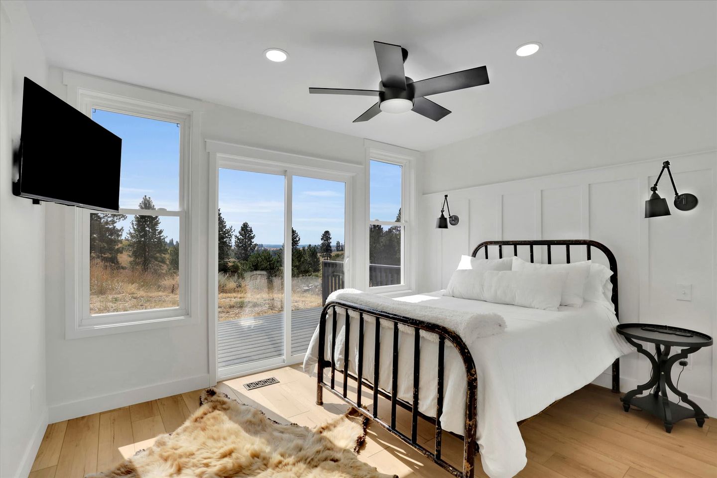 Tranquil Creekside Retreat Home with Scenic Porch Views near Stevens Creek Trails, Spokane, Washington