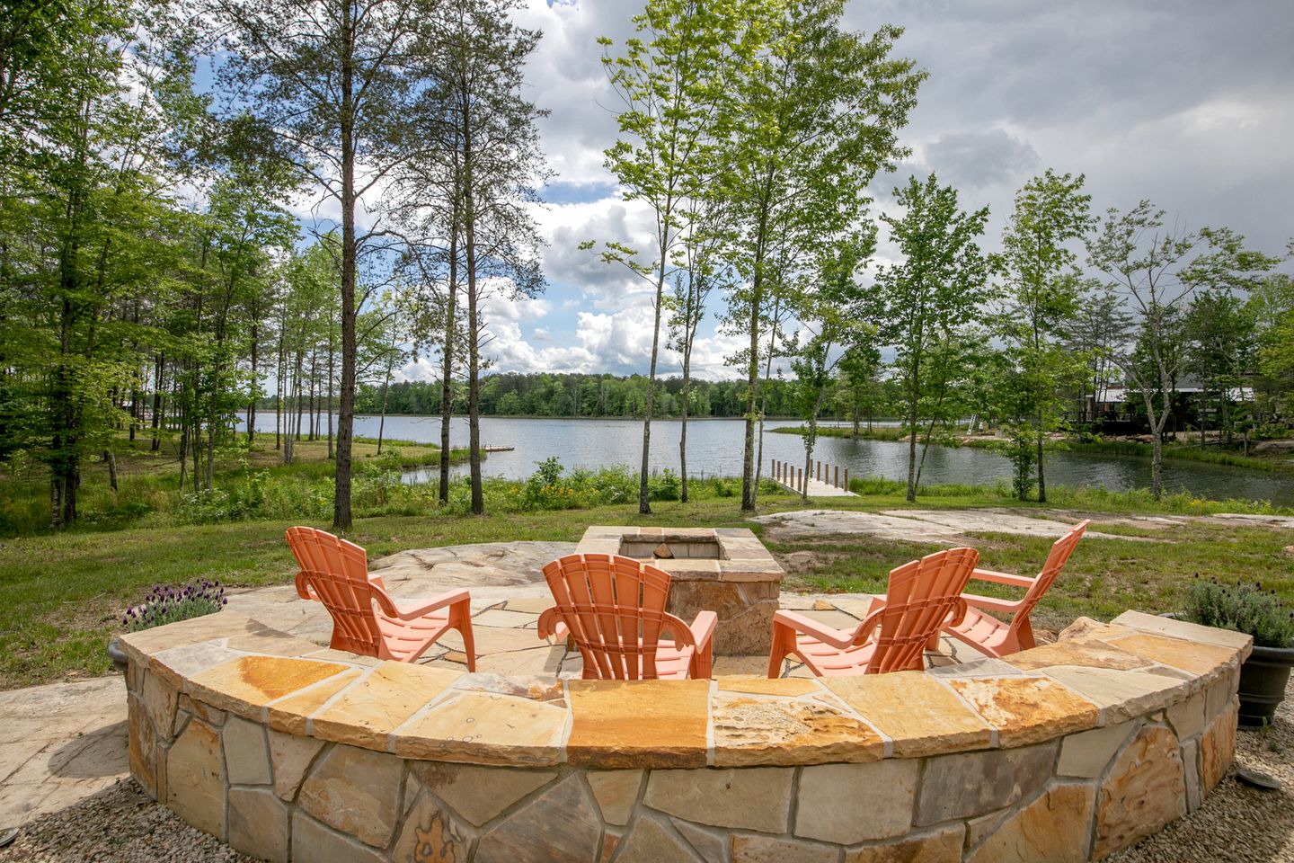 Breathtaking Cottage with Fire Pit in Tracy City, Tennessee