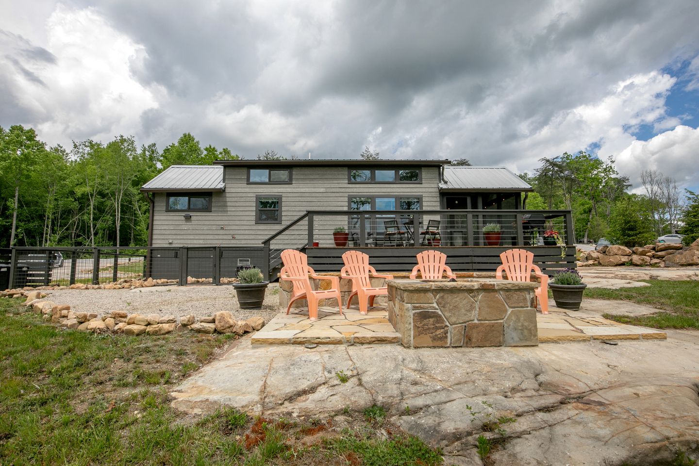 Breathtaking Cottage with Fire Pit in Tracy City, Tennessee