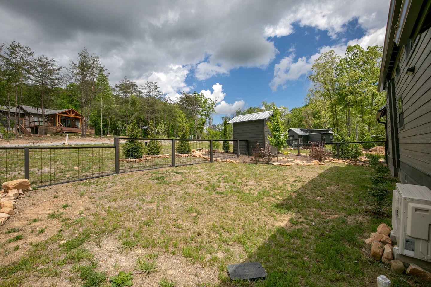 Breathtaking Cottage with Fire Pit in Tracy City, Tennessee