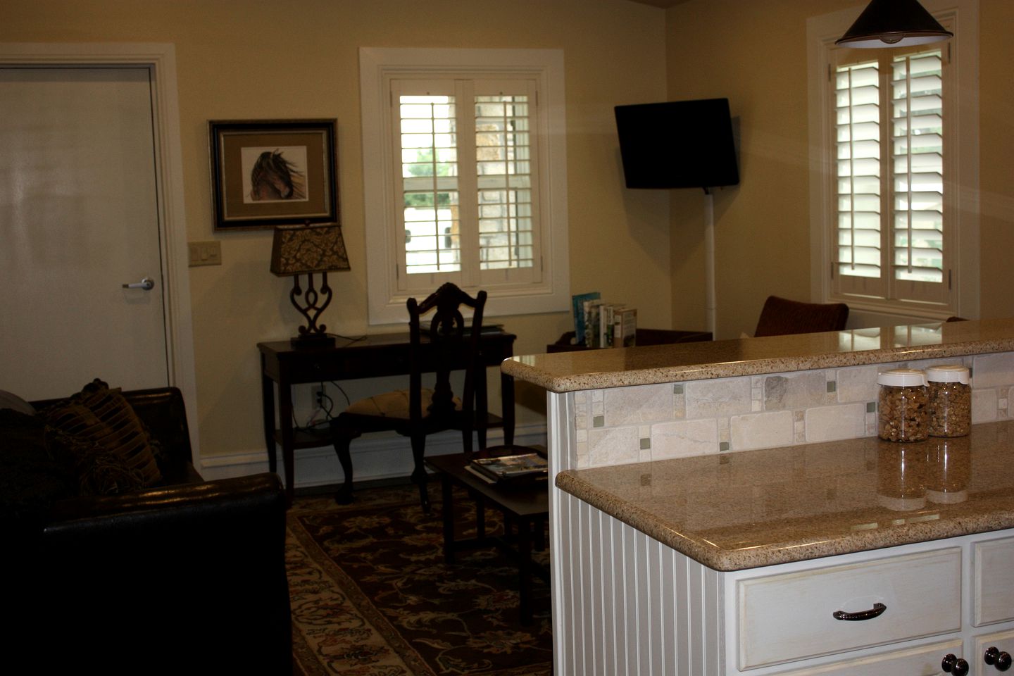 Peaceful Cottage on Farm in Idyllic Countryside near Fort Worth, Texas