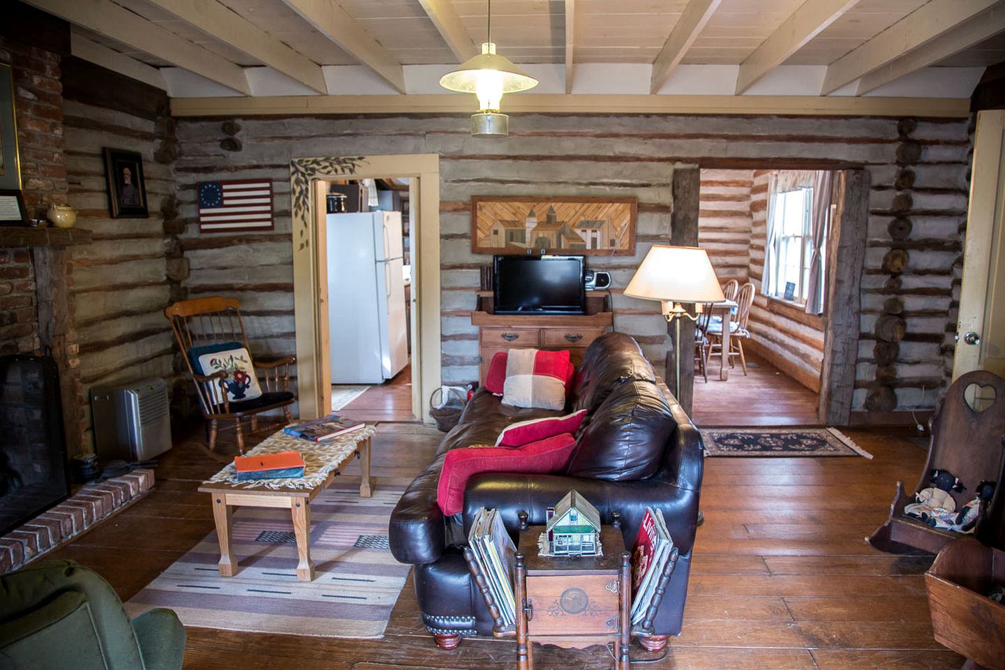 Lovely Pet-Friendly Log Cabin Getaway with Fishing Ponds in Thomaston, Georgia