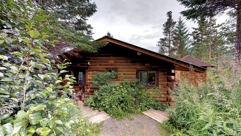 Cabins (Halibut Cove, Alaska, United States)