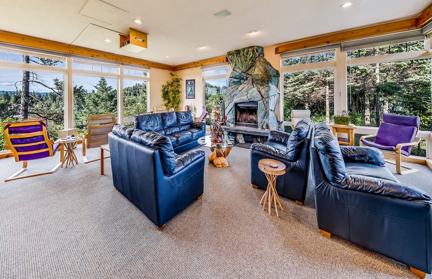 Luxury Log Cabin Rental with Hot Tub in Halibut Cove, Alaska