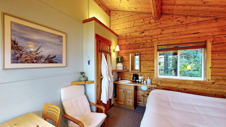 Cabins (Halibut Cove, Alaska, United States)