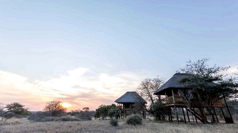 Huts (Hoedspruit, Limpopo, South Africa)