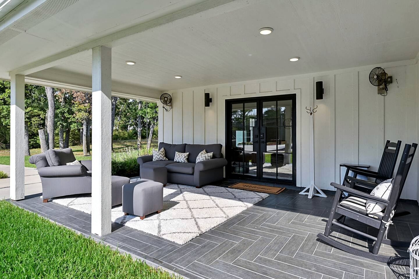 Luxurious Cottage with Lovely Outdoor Living Area in Texas