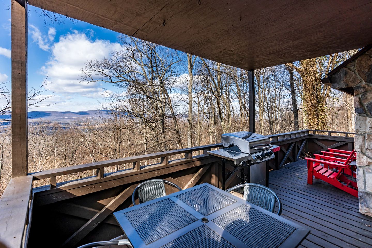 Stone Cabin with Amazing Views, Hot Tub, Fire Pit and Game Room Perfect for Your Gerrardstown, WV Getaway