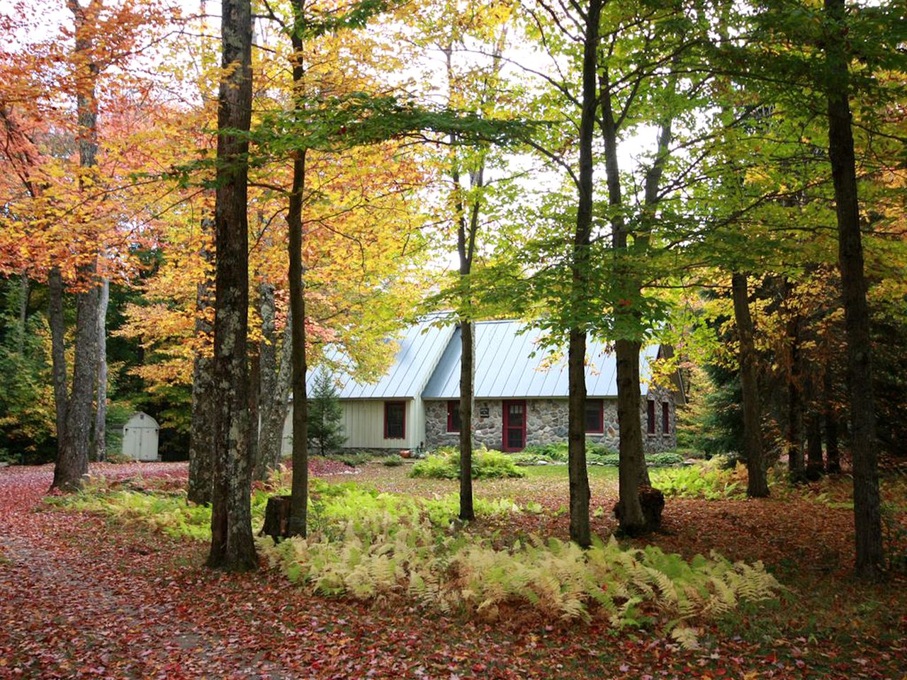 Charming Secluded Cottage with Fairy Tale Woodlands in Vermont's Green Mountains