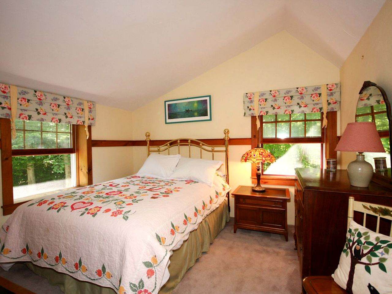 Charming Secluded Cottage with Fairy Tale Woodlands in Vermont's Green Mountains