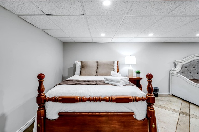 Vacation Rentals (Canada, Kingsville, Ontario)