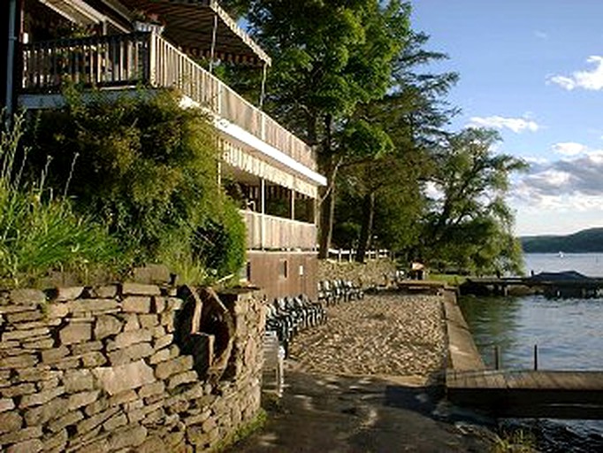 A-Frame Cabins (Harveys Lake, Pennsylvania, United States)