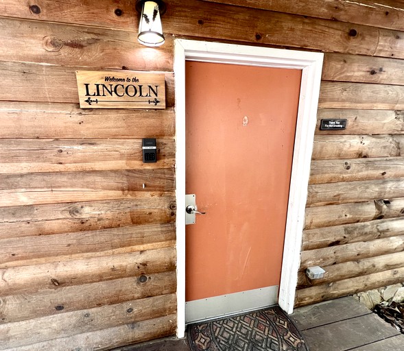 Cabins (United States of America, Traphill, North Carolina)