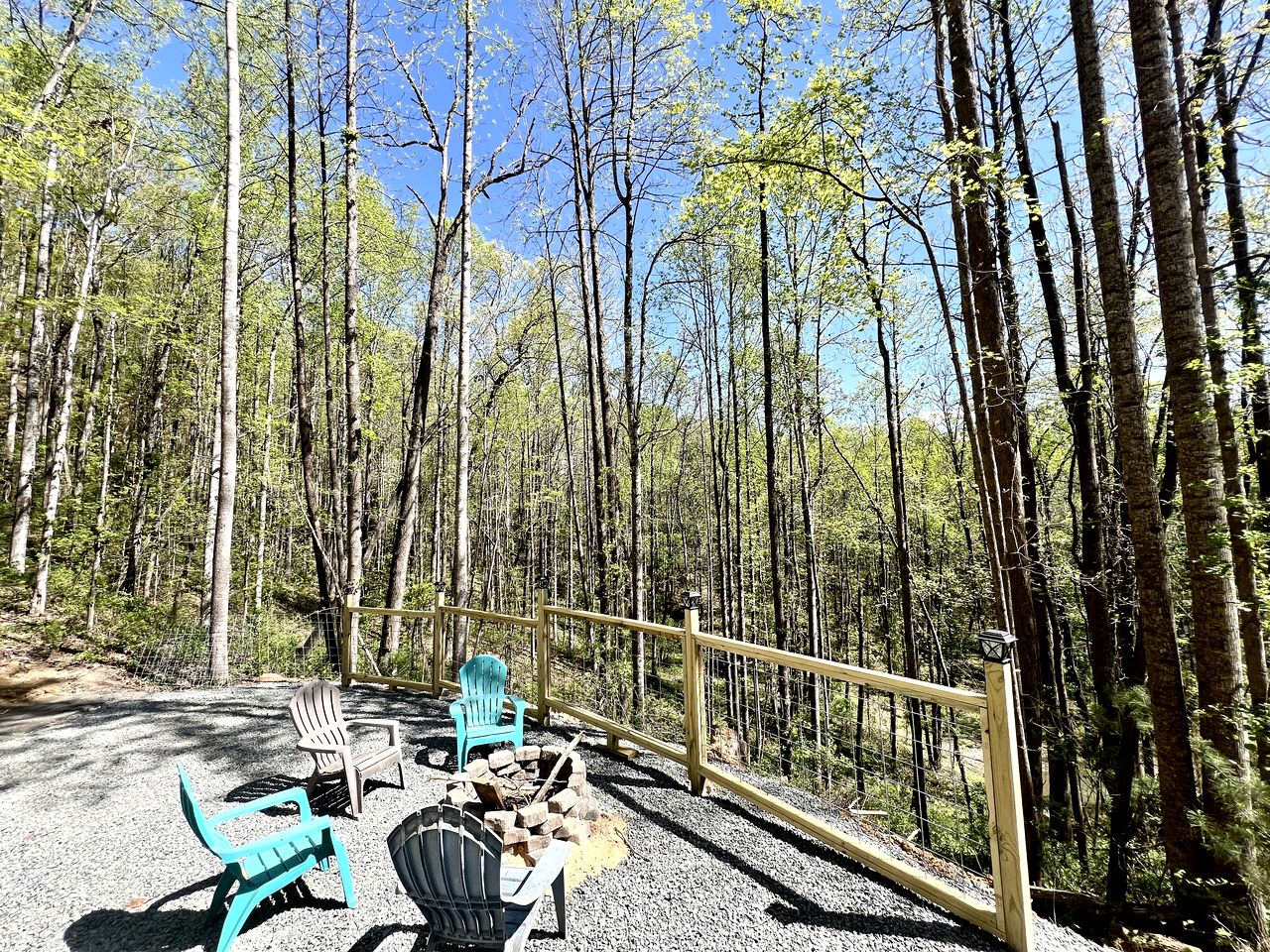 Stone Mountain Retreat: Cozy Log Cabin Nestled in North Carolina's Beauty