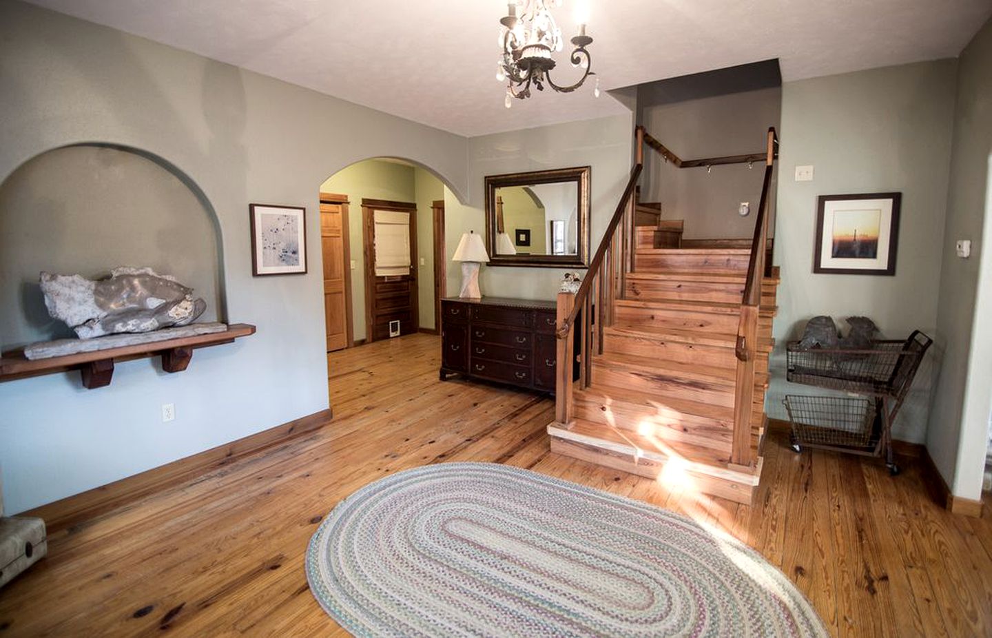 Amazing Contemporary Castle Rental for Families and Groups in Eureka Springs, Arkansas