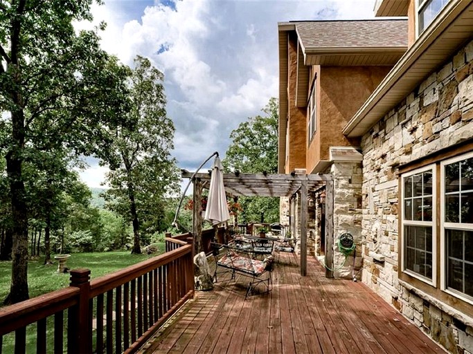 Cabins (Eureka Springs, Arkansas, United States)