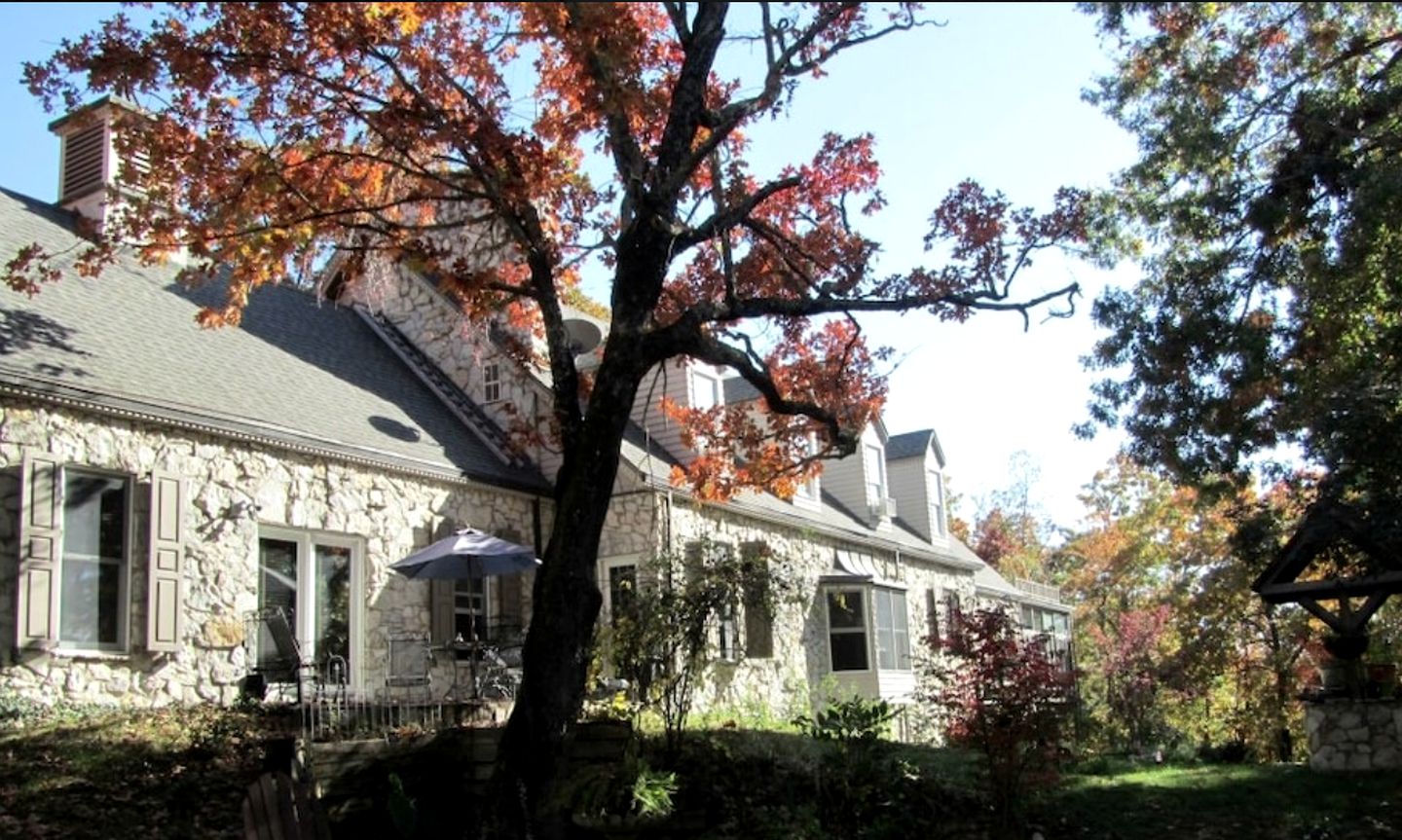 Cabin Getaway in Willow Springs, Missouri