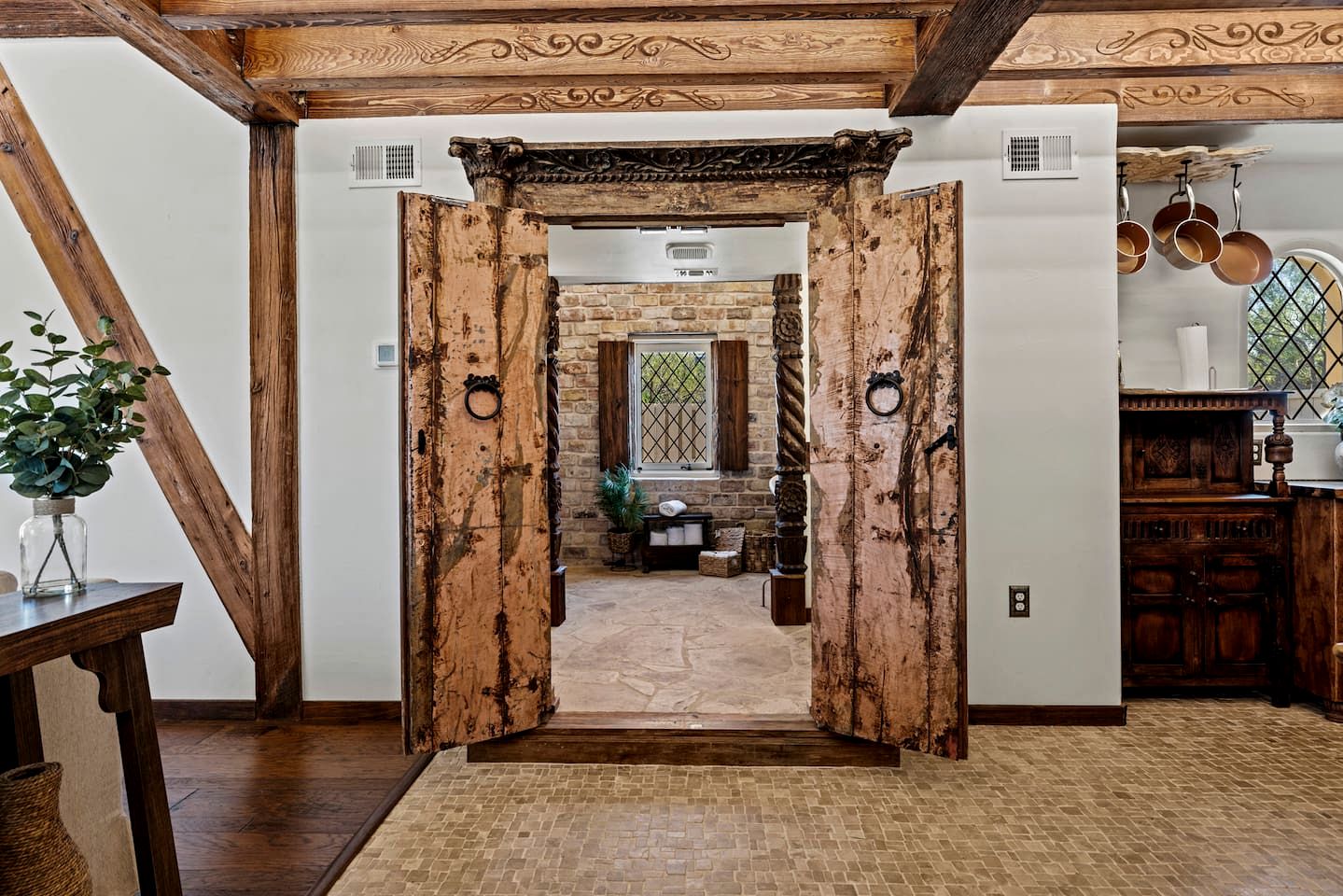 Enchanting Fairytale Cottage with Secret Spa Retreat near Fredericksburg, Texas