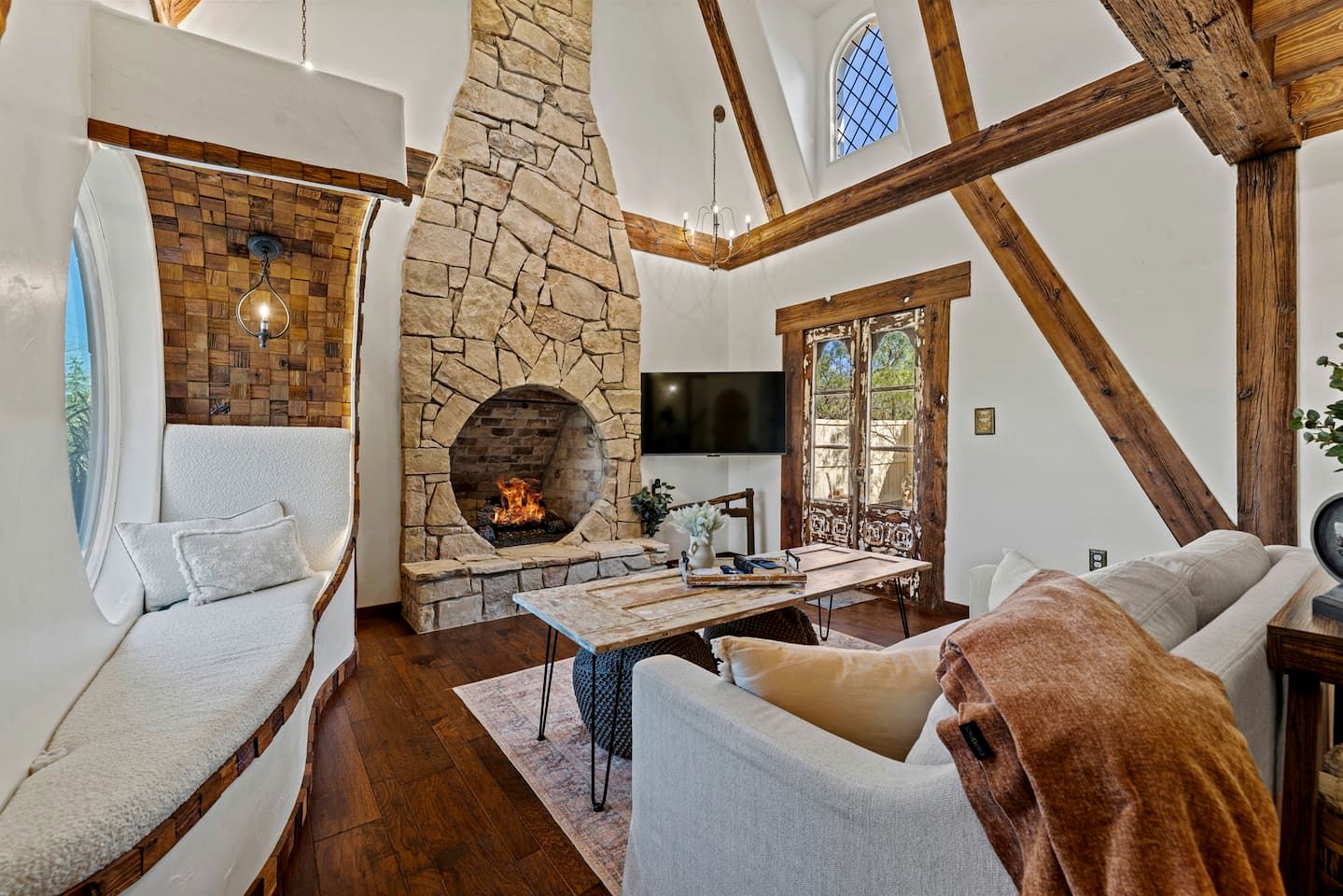 Enchanting Fairytale Cottage with Secret Spa Retreat near Fredericksburg, Texas