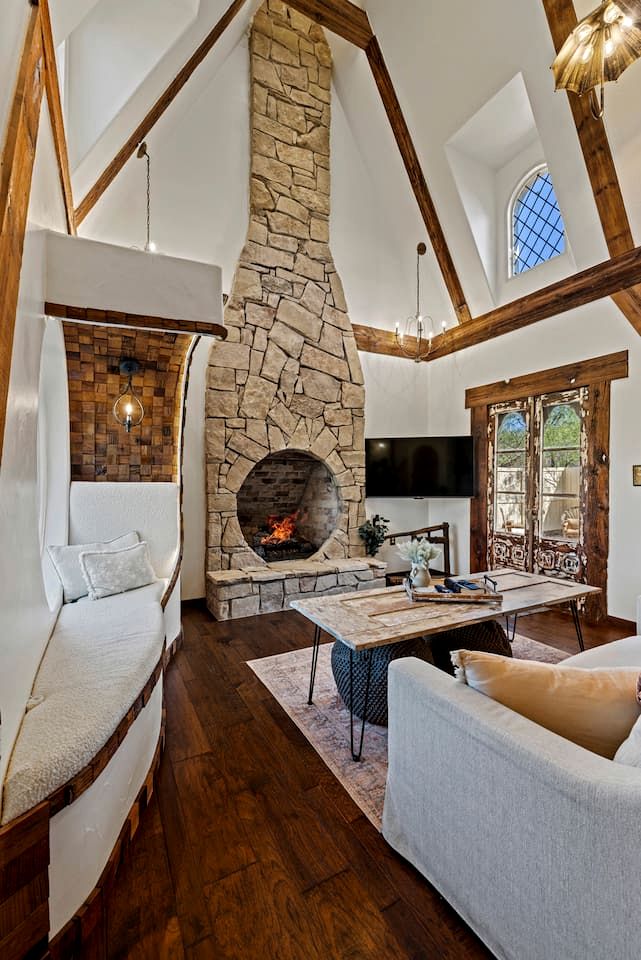 Enchanting Fairytale Cottage with Secret Spa Retreat near Fredericksburg, Texas