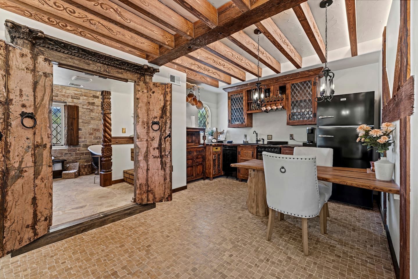 Enchanting Fairytale Cottage with Secret Spa Retreat near Fredericksburg, Texas