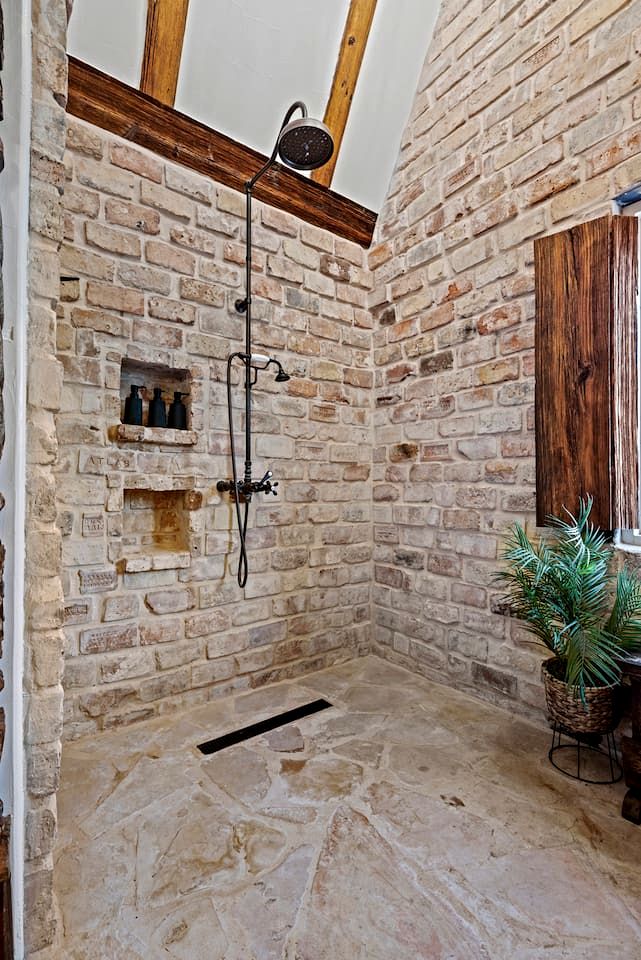 Enchanting Fairytale Cottage with Secret Spa Retreat near Fredericksburg, Texas