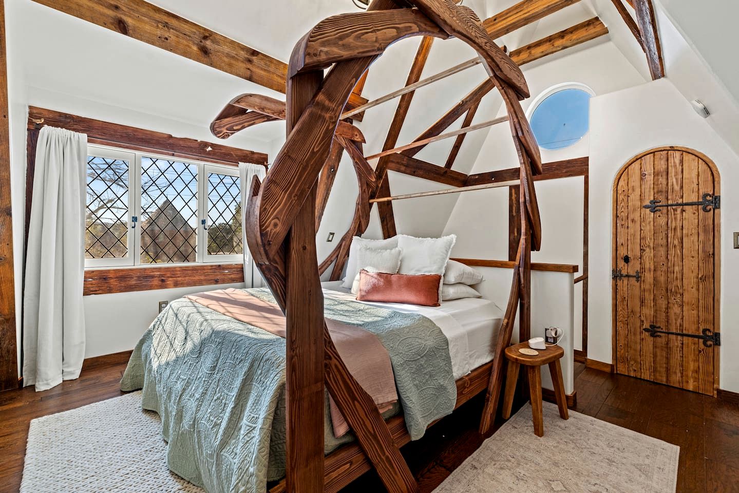 Enchanting Fairytale Cottage with Secret Spa Retreat near Fredericksburg, Texas