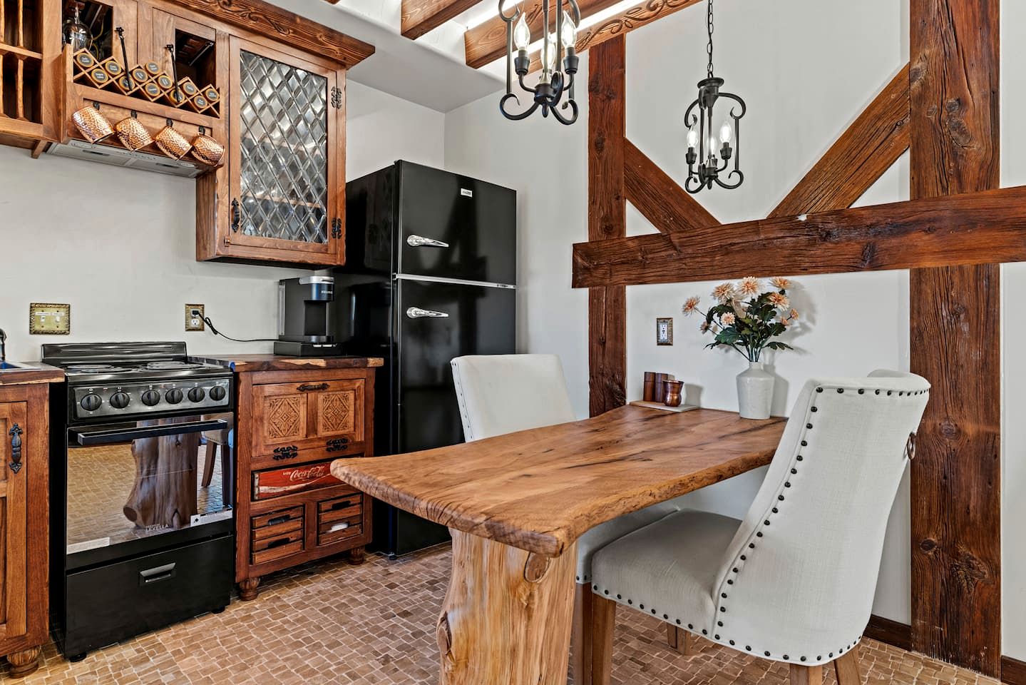 Enchanting Fairytale Cottage with Secret Spa Retreat near Fredericksburg, Texas