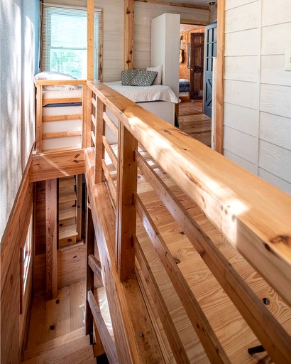 Cabins (United States of America, Chapel Hill, North Carolina)