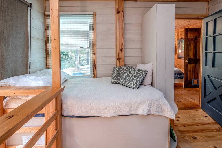 Cabins (United States of America, Chapel Hill, North Carolina)