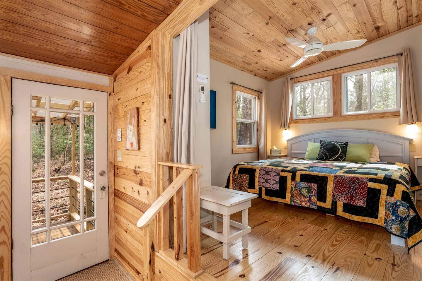 Unique Artistic Cabin Nestled in the Trees for a Peaceful Escape near Chapel Hill, North Carolina